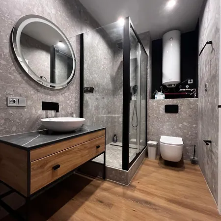 современная 2 комнатная в аркадии ! Apartment *